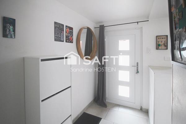 Maison libre 3 côtés avec terrasse, jardin et grand garage!