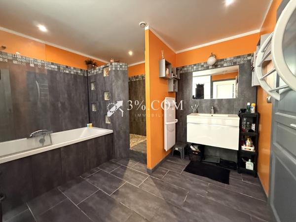 Maison 5 pièce(s) 4 chambre(s) 141 m²