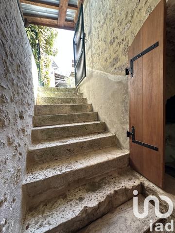 Maison rustique 8 pièces de 237 m² à Souppes-sur-Loing (77460)