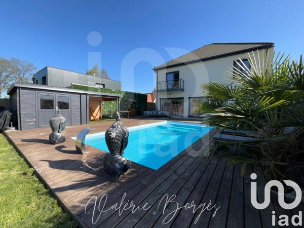 Maison 5 pièces de 165 m² à Fontenay-Trésigny (77610)