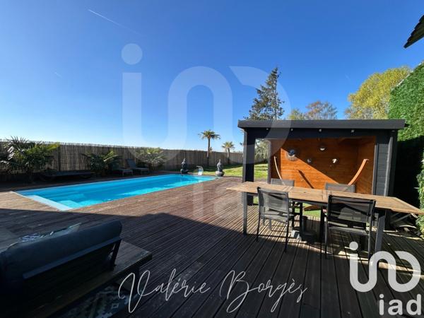 Maison 5 pièces de 165 m² à Fontenay-Trésigny (77610)