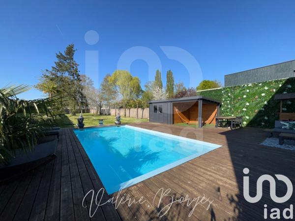 Maison 5 pièces de 165 m² à Fontenay-Trésigny (77610)