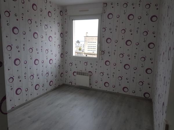 APPARTEMENT F4 LOUÉ CENTRE VILLE CHÂTELLERAULT Réf 2672