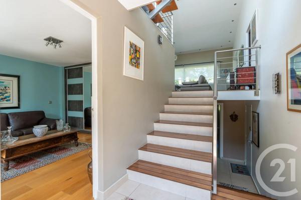 Maison à vendre  6 pièces - 142,15 m 2   LA VARENNE ST HILAIRE  - 94