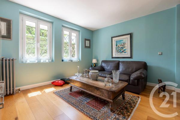 Maison à vendre  6 pièces - 142,15 m 2   LA VARENNE ST HILAIRE  - 94