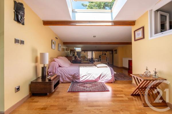 Maison à vendre  6 pièces - 142,15 m 2   LA VARENNE ST HILAIRE  - 94