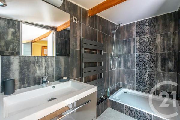 Maison à vendre  6 pièces - 142,15 m 2   LA VARENNE ST HILAIRE  - 94