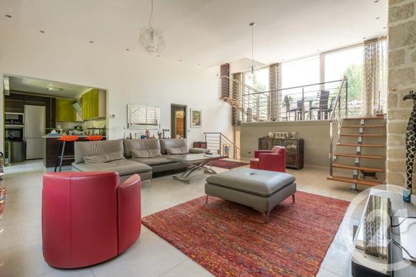 Maison à vendre  6 pièces - 142,15 m 2   LA VARENNE ST HILAIRE  - 94