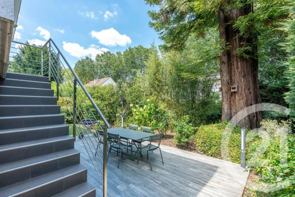 Maison à vendre  6 pièces - 142,15 m 2   LA VARENNE ST HILAIRE  - 94