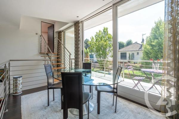 Maison à vendre  6 pièces - 142,15 m 2   LA VARENNE ST HILAIRE  - 94