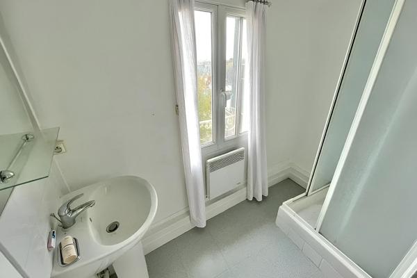 A LOUER - NANTES CATHEDRALE - CHARMANT T2 DE 29.76 M²
