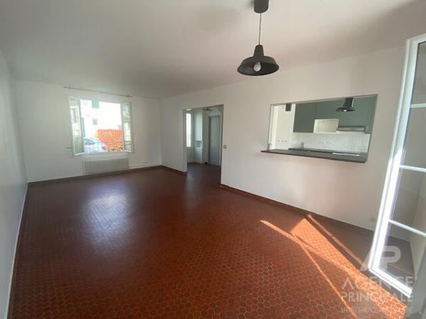 Maison Rueil Malmaison 6 pièce(s) 100.5 m2 Loyer 2 990 €/mois charges comprises **  - Référence  19777