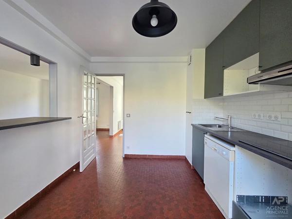 Maison Rueil Malmaison 6 pièce(s) 100.5 m2 Loyer 2 990 €/mois charges comprises **  - Référence  19777
