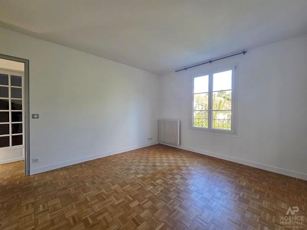 Maison Rueil Malmaison 6 pièce(s) 100.5 m2 Loyer 2 990 €/mois charges comprises **  - Référence  19777