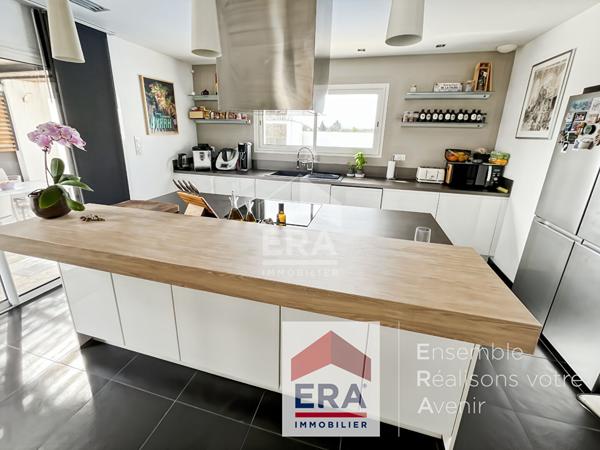 Maison Pollestres  4 pièce(s) 125 m2