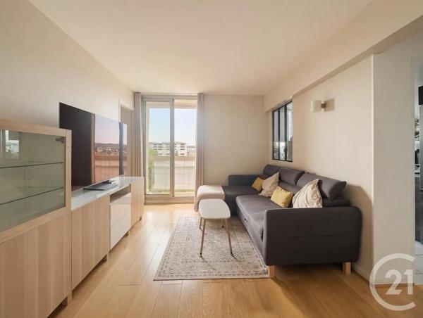 Appartement F2 à vendre  2 pièces - 47,81 m 2   IVRY SUR SEINE  - 94