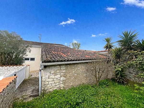 17600 SAUJON À vendre Maison charentaise proche centre-ville de Saujon