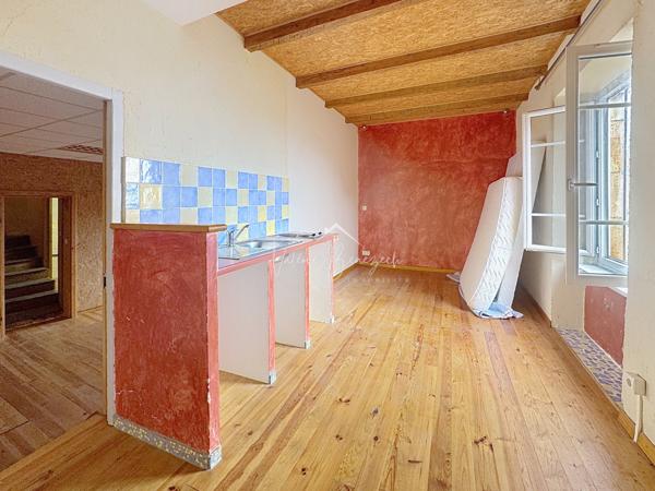 Montlaur (12400) Maison divisible en 2 logements