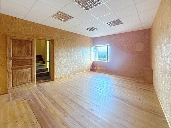 Montlaur (12400) Maison divisible en 2 logements
