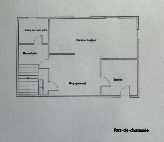 Montlaur (12400) Maison divisible en 2 logements