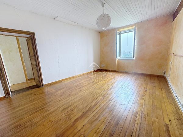 Montlaur (12400) Maison divisible en 2 logements