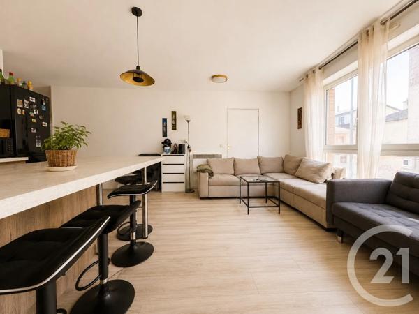 Appartement à vendre  4 pièces - 79,68 m 2   LA PLAINE ST DENIS  - 93