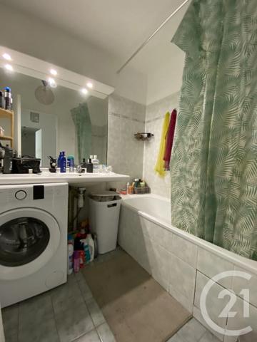 Appartement à vendre  4 pièces - 79,68 m 2   LA PLAINE ST DENIS  - 93