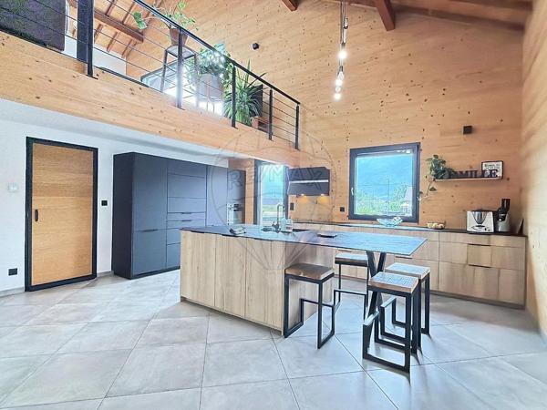 Maison 5 chambre(s) à vendre - Thyez, Haute-Savoie - 74
