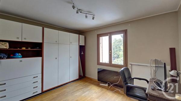 Maison à vendre  8 pièces - 194,19 m 2   LE BLANC MESNIL  - 93