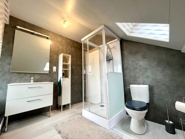 Maison
                                                                                                                                                                                                                                                                                                                        6 pièce(s)                                                                                                                                                                                                          4 chambre(s)                                                                                                                                                                                                          115  m²