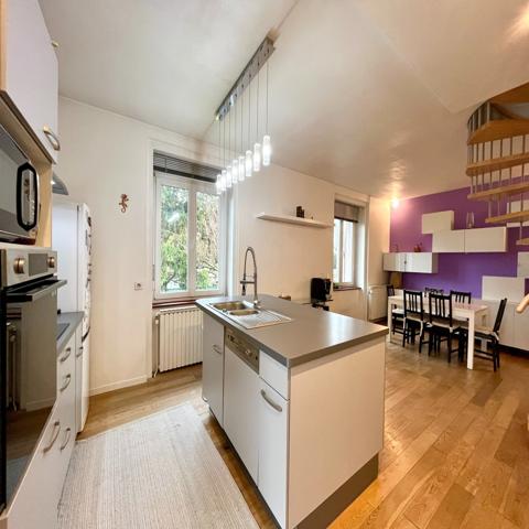 Maison
                                                                                                                                                                                                                                                                                                                        6 pièce(s)                                                                                                                                                                                                          4 chambre(s)                                                                                                                                                                                                          115  m²