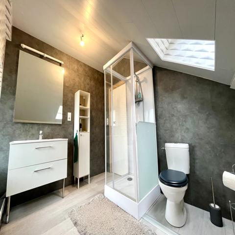 Maison
                                                                                                                                                                                                                                                                                                                        6 pièce(s)                                                                                                                                                                                                          4 chambre(s)                                                                                                                                                                                                          115  m²