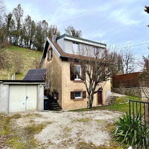 Maison
                                                                                                                                                                                                                                                                                                                        6 pièce(s)                                                                                                                                                                                                          4 chambre(s)                                                                                                                                                                                                          115  m²