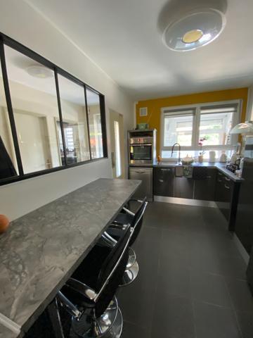 MAISON SEMI-INDIVIDUELLE À VENDRE À LOUVROIL