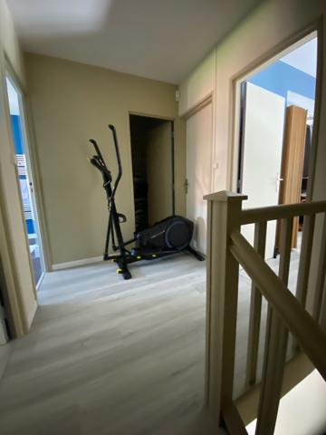 MAISON SEMI-INDIVIDUELLE À VENDRE À LOUVROIL
