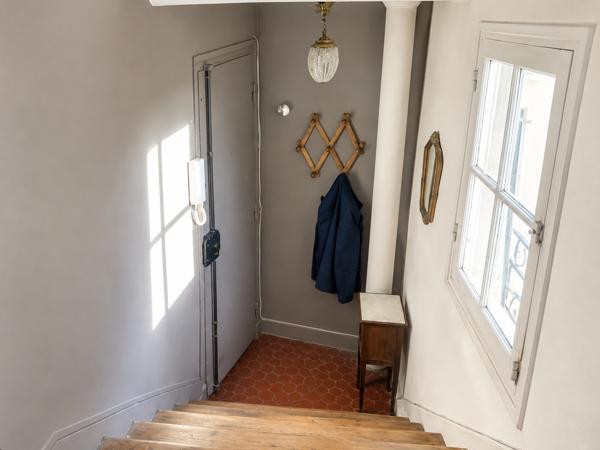 Appartement
         2 pièces
        - 33 m² 320 000 € *