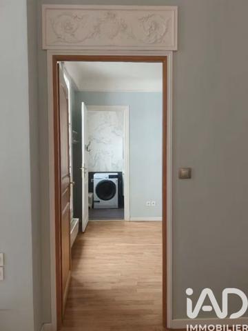 Location appartement 2 pièces 49 m² Paris 16