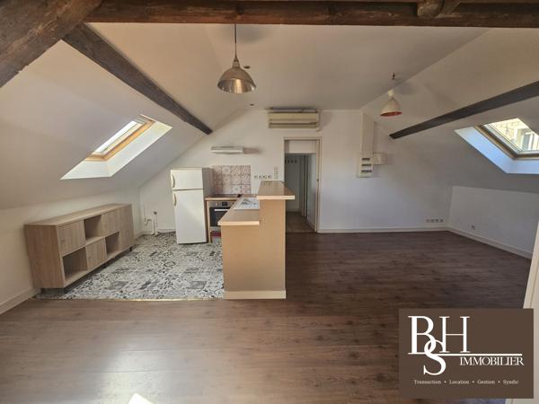 Poitiers, Appartement de type 3 avec place de parking