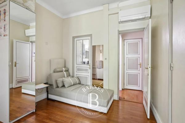 Paris 16ème, Appartement 1 Chambre -  59 m² à vendre