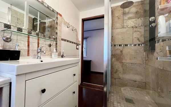 Maison à vendre    6 pièces •  Miramas