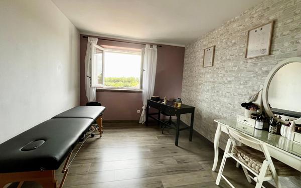 Maison à vendre    6 pièces •  Miramas