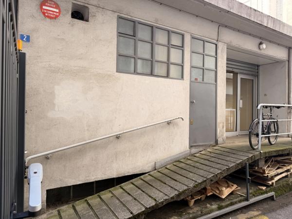 Atelier + local de stockage à vendre CHAMBERY (73)