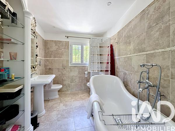Maison à vendre 9 pièces 261 m² Draguignan
