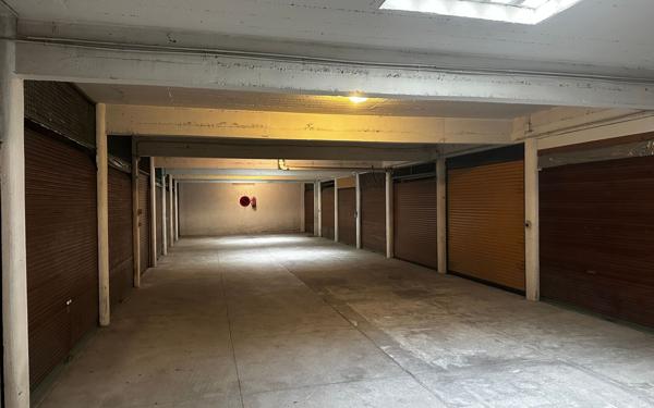 Stationnement à vendre    Nice