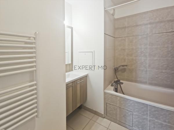 T3 meublé avec grand balcon à Massy Atlantis