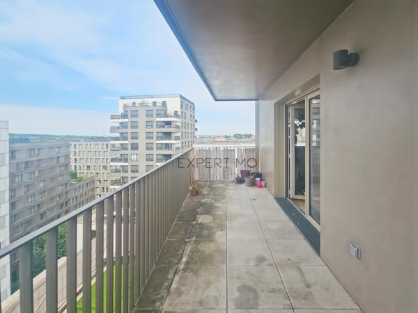 T3 meublé avec grand balcon à Massy Atlantis