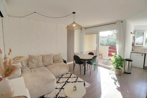 Confortable T2 avec vue sur les oliviers, le seul de ce type en vente à Clapiers