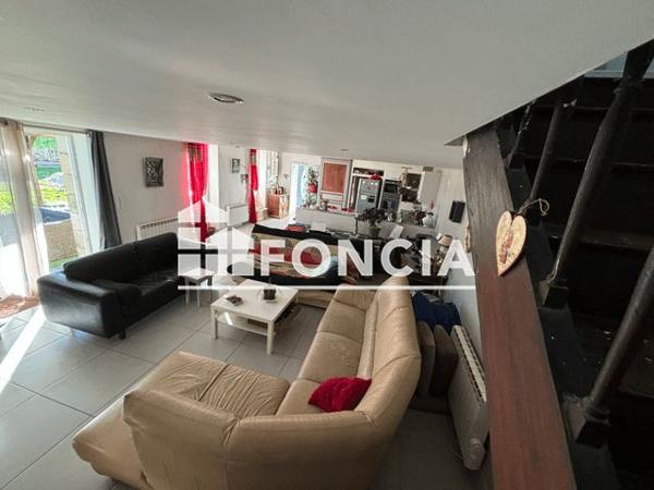 À vendre Maison 4 pièces 153 m² - Cherves-richemont 16370