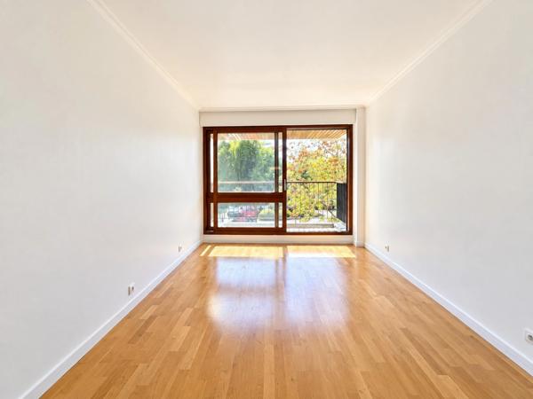 Appartement à vendre 4 pièces LE CHESNAY (78)100m²-3 chambres-Loggia-Balcon-Parking-cave