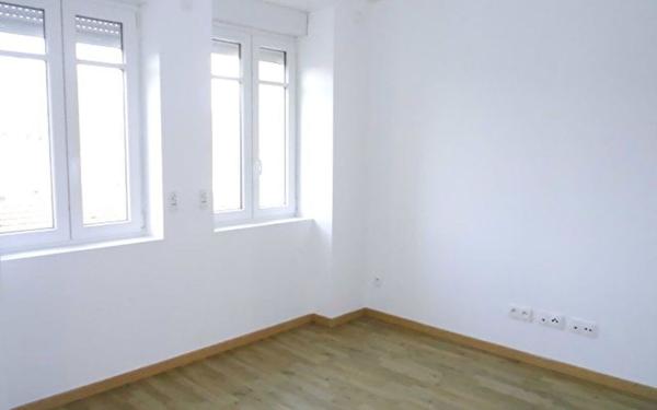 Appartement à louer    1 pièce •  Hayange